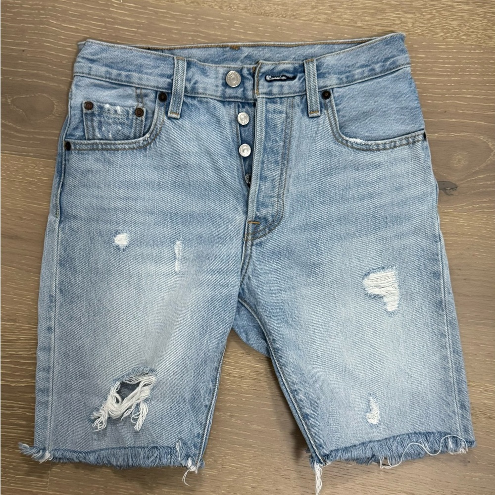 Levi's Women's 501 Slouch Around Shorts size 25